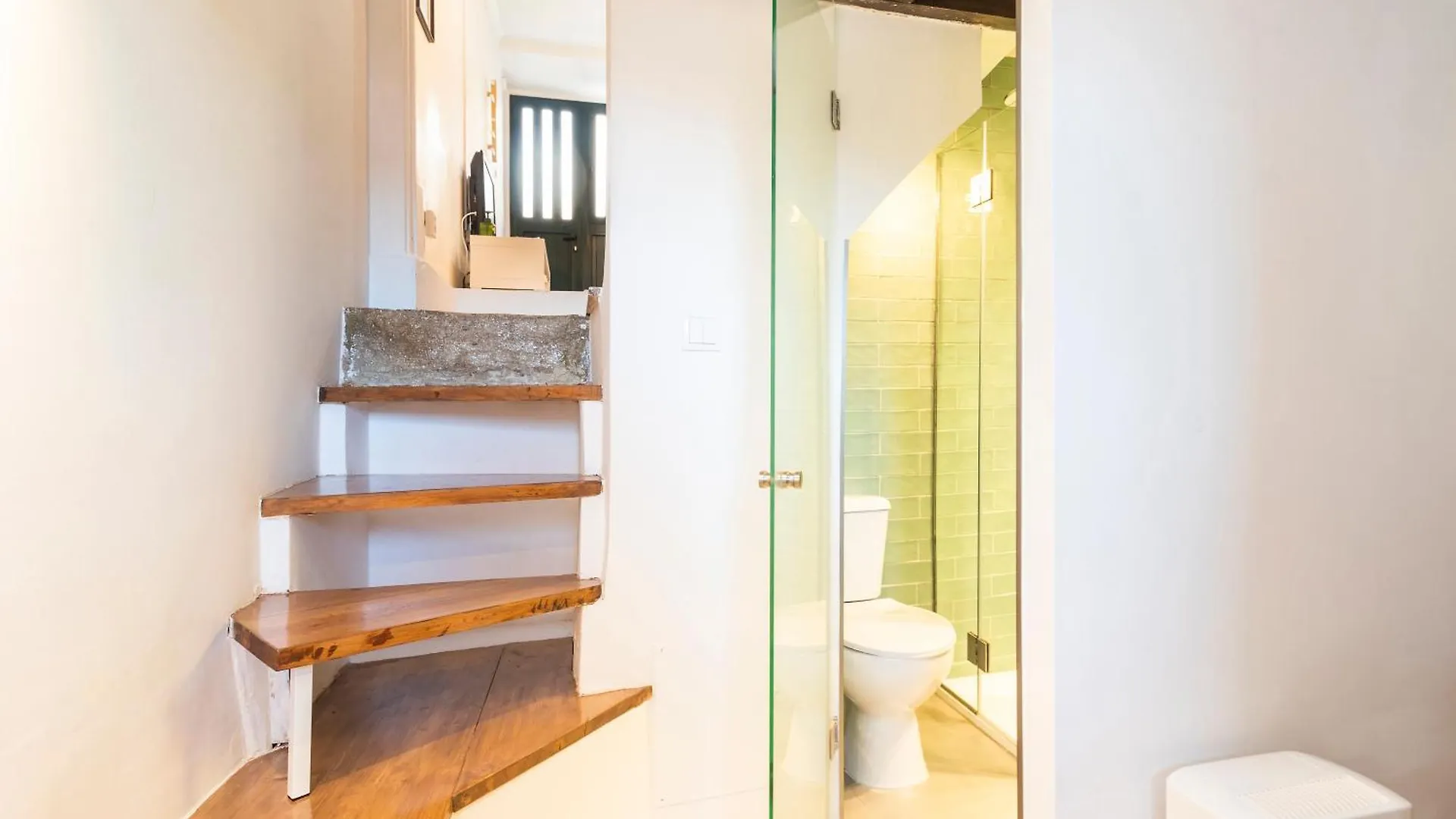 Apartment Delightful & Quirky With River Views Lisbon